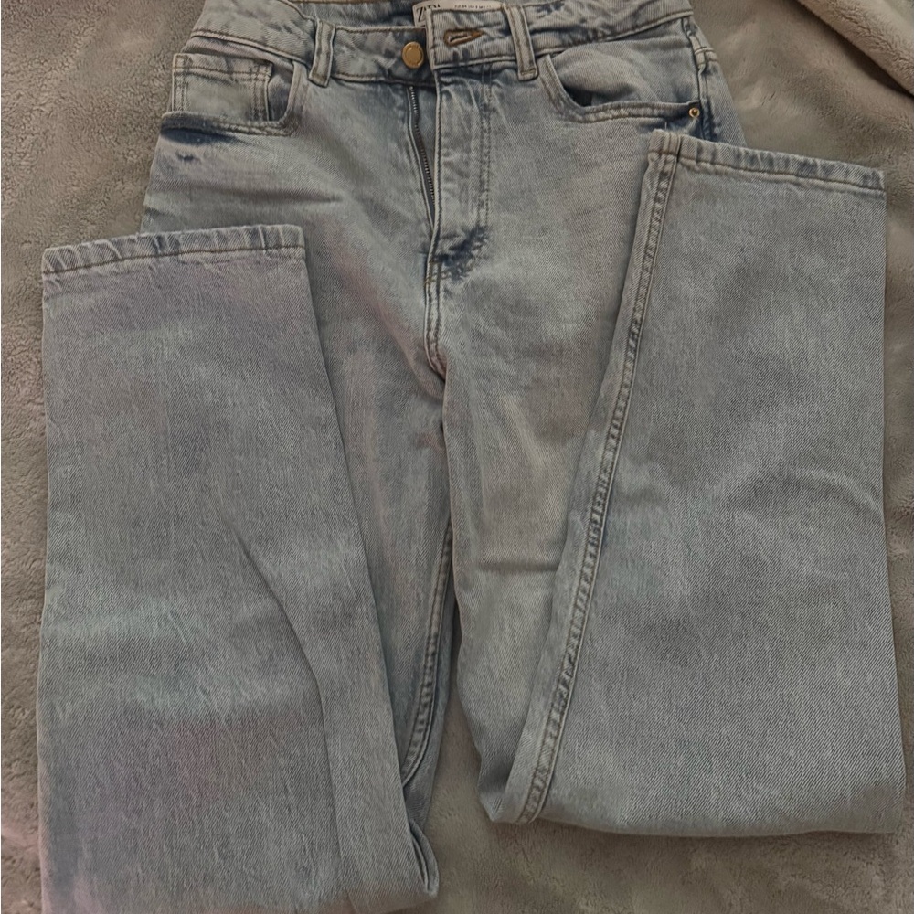 Zara blue jeans